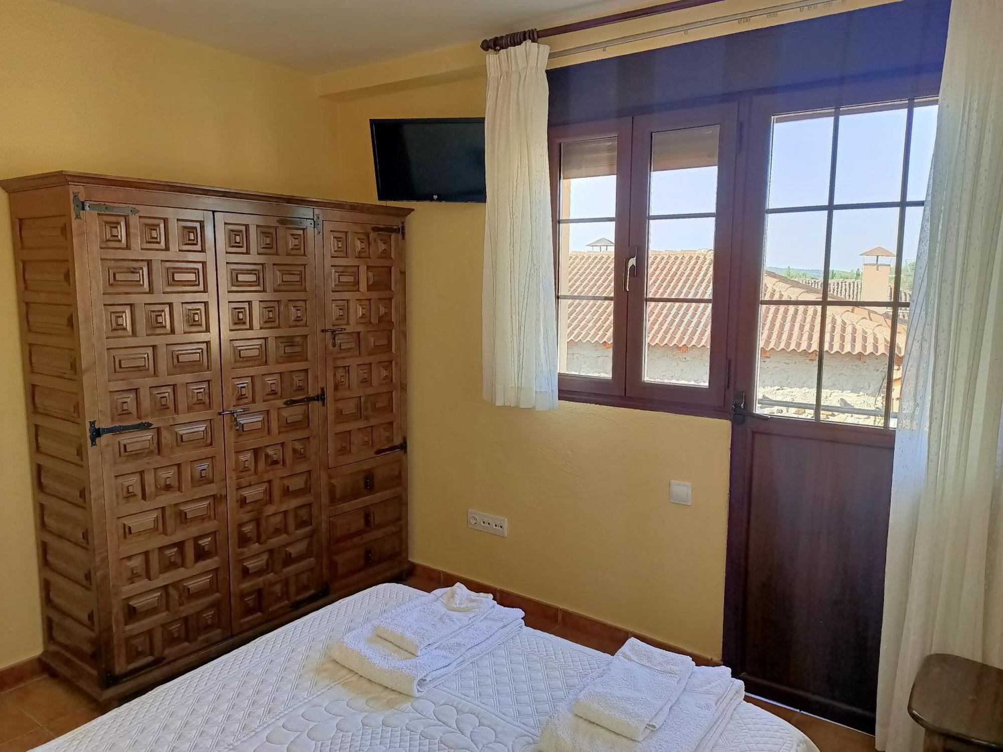 Hotel Rural Valle Del Tuejar Taranilla Eksteriør billede